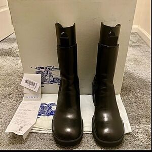 Burberry Leather Stride Chelsea Boots New